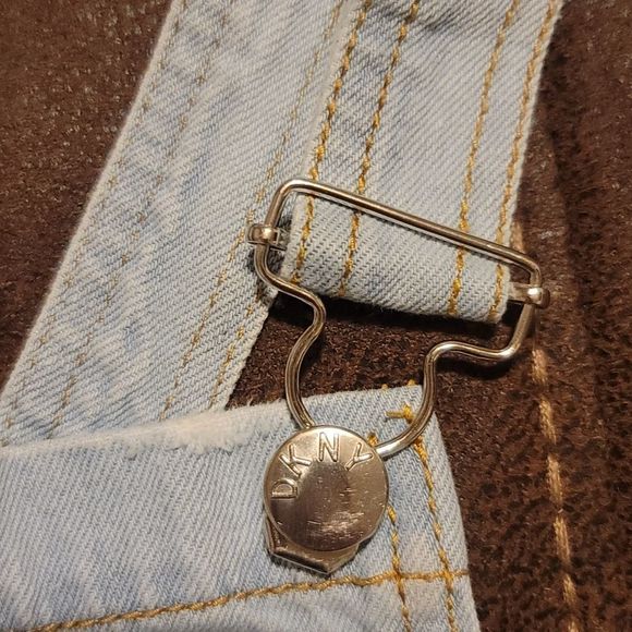 𝅺GIRLS DKNY overall shorts. Size 10 - Picture 5 of 6